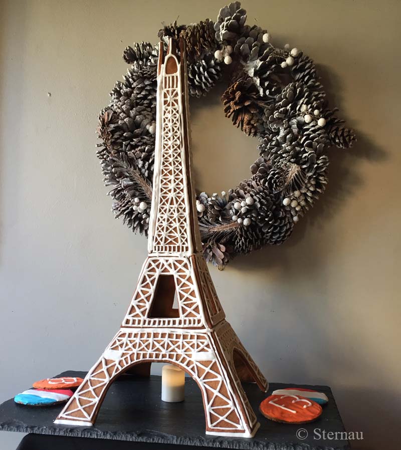 Fast Food Francais, Gingerbread Eiffel Tower